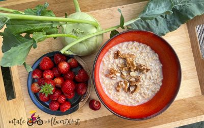 Frische Erdbeeren genießen macht froh und zufrieden.